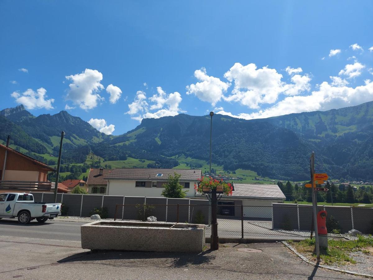 Appartement Voute En Gruyere Dans L'Intyamon Enney Zewnętrze zdjęcie
