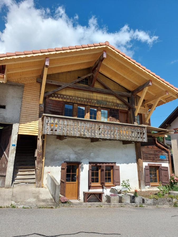 Appartement Voute En Gruyere Dans L'Intyamon Enney Zewnętrze zdjęcie